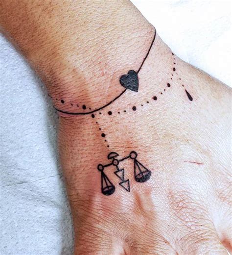 signo libra tatuaje mujer|Tatuajes de Libra – 99 Diseños en HD para hombres。